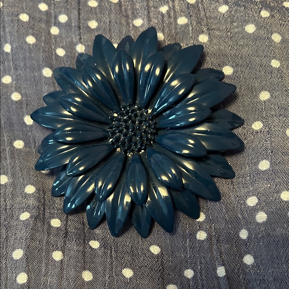 Source Unknown Dark Blue Floral Brooch